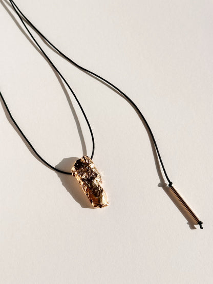 Collier Magma