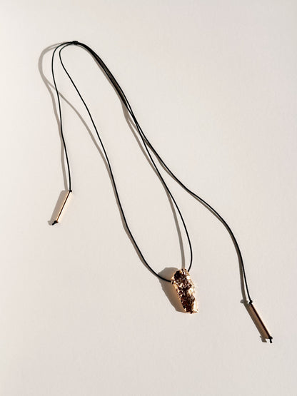 Collier Magma