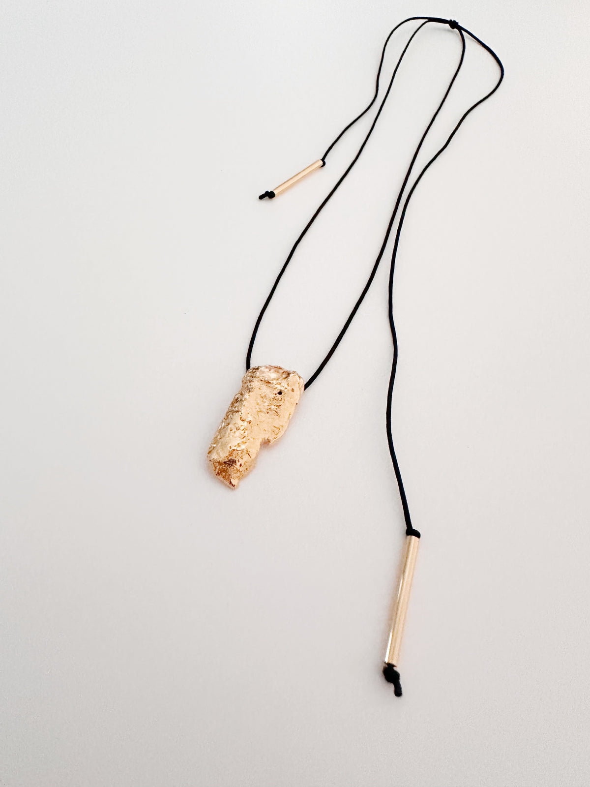 Collier Magma